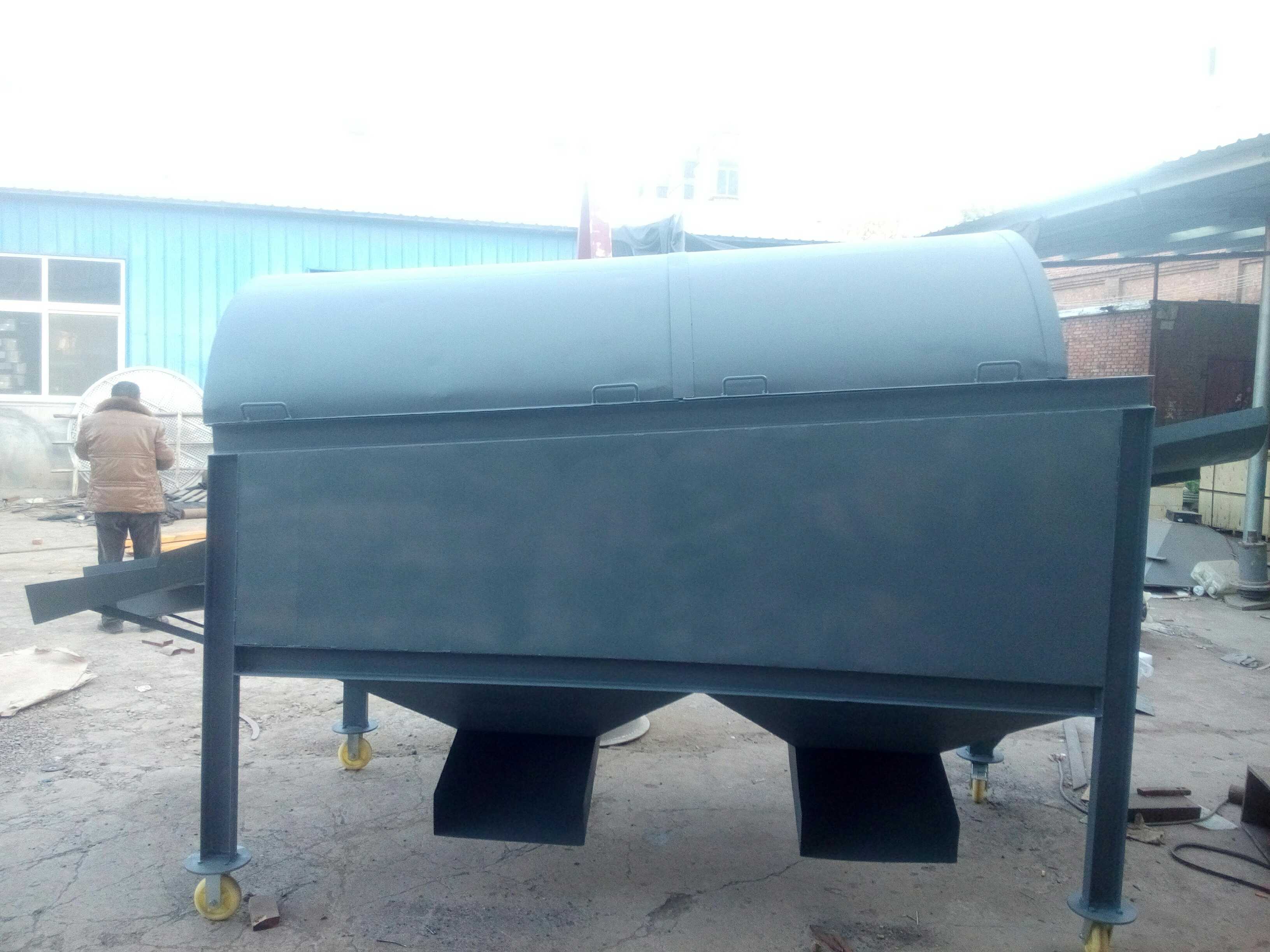 不銹鋼粉末滾筒篩進(jìn)料端返料回料該怎么處理？ (不銹鋼無動力滾筒)